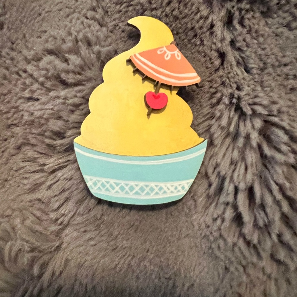 Pineapple Whip Brooch